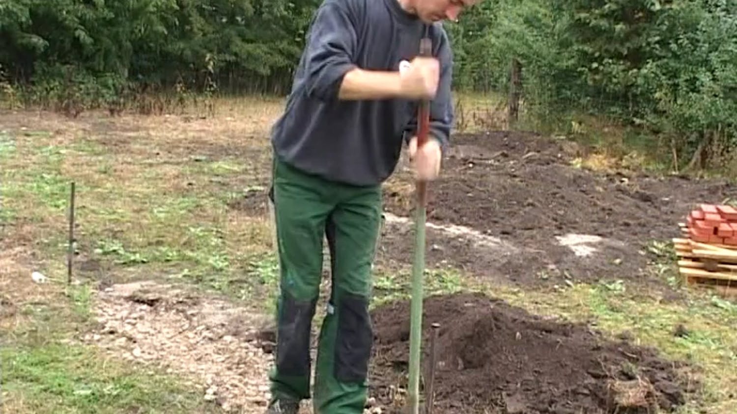 Tukimuurin rakentaminen Tukimuurin rakentaminen